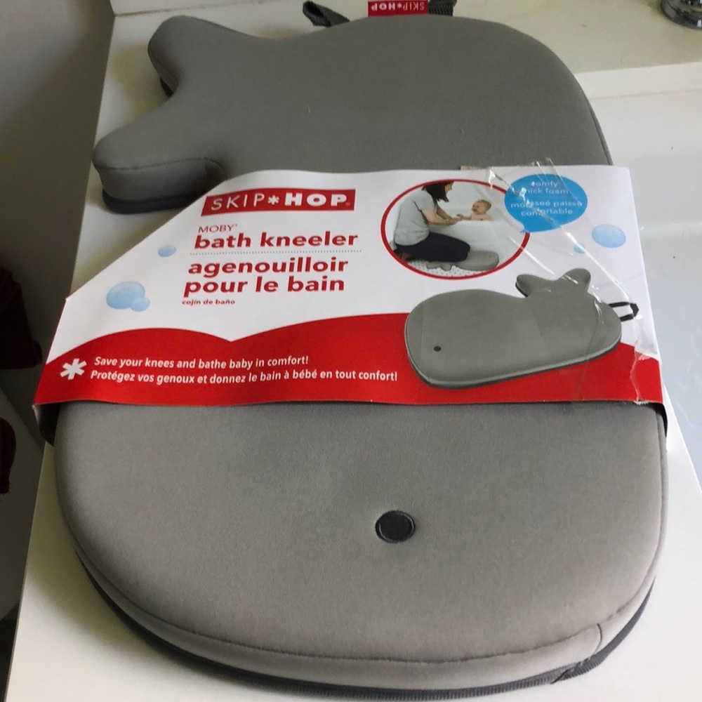 Must Have Gray Bath Kneeler Cushion